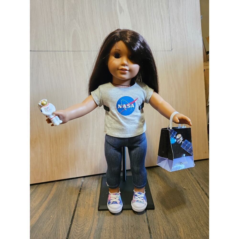 American Girl Luciana Vega Doll – NASA Visitor Center Outfit & Accessories, Comp